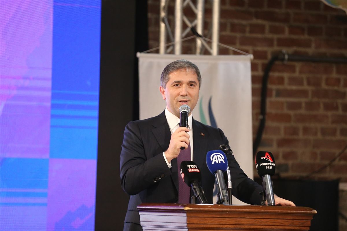 Avrupa\'daki Türk Gençler İçin Akademi Başladı