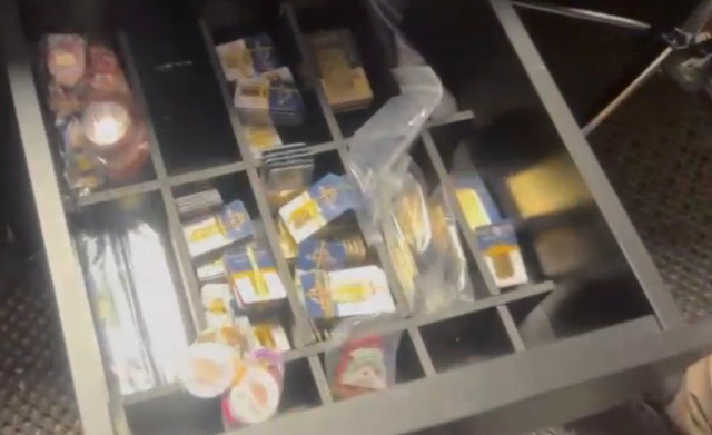 Büyükçekmece Adliyesi'nden çalınan altınların fotoğrafları ortaya çıktı Büyükçekmece Adliyesi'nden çalınan altınların fotoğrafları ortaya çıktı