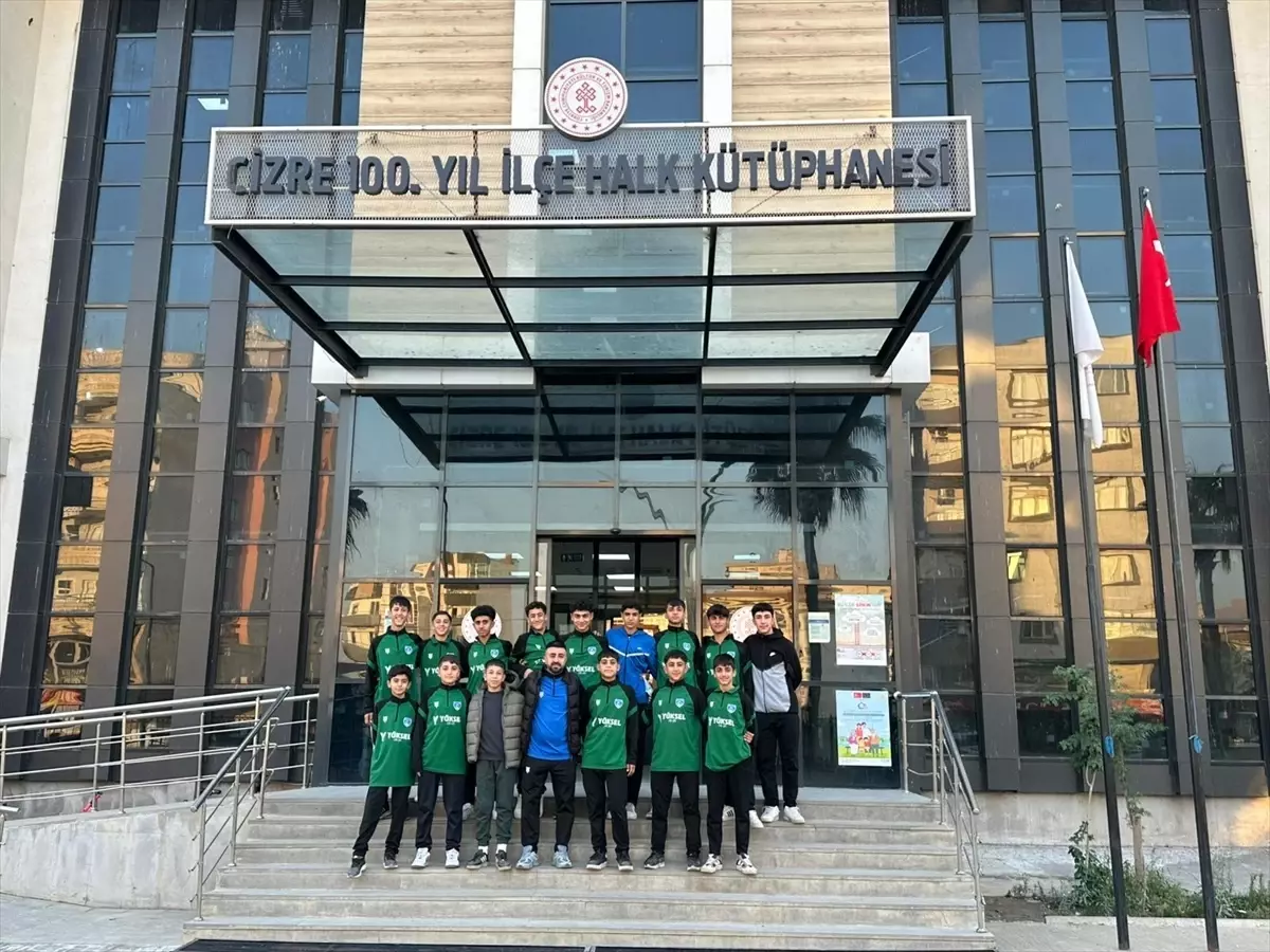 Cizre Dicle Spor Futbolcuları Kütüphanede Zaman Geçiriyor