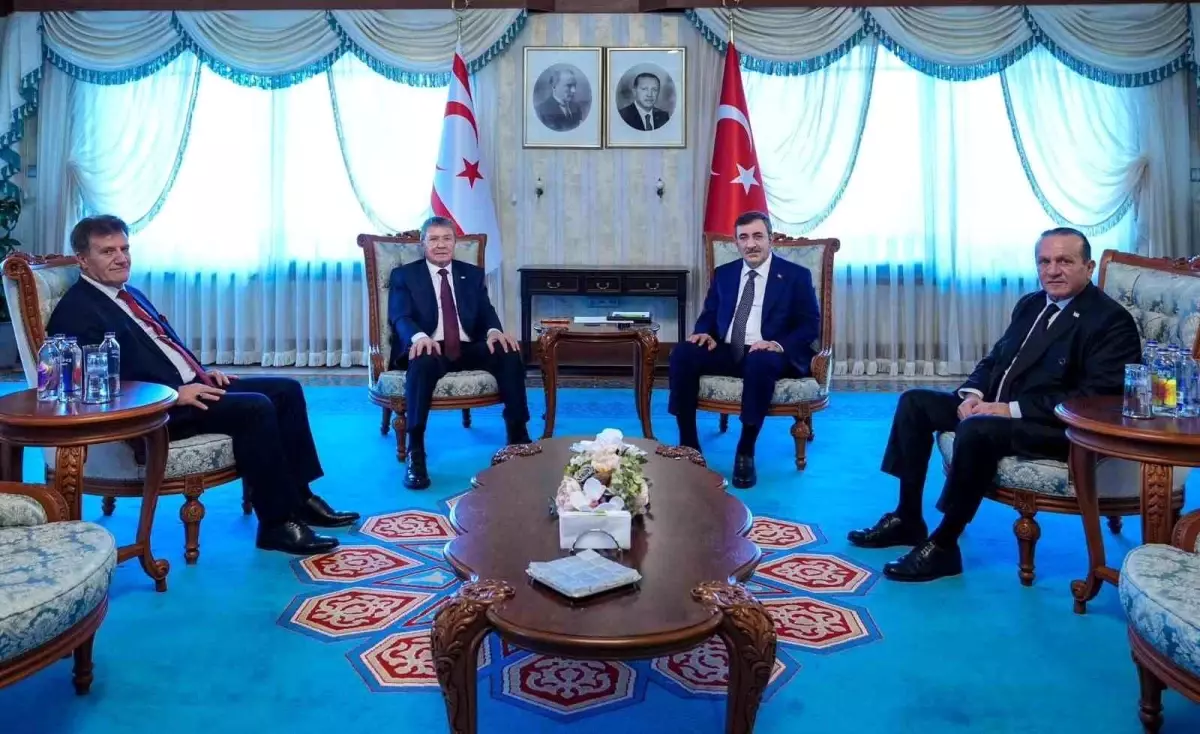 Cevdet Yılmaz, KKTC Başbakanı Üstel\'i Ağırladı