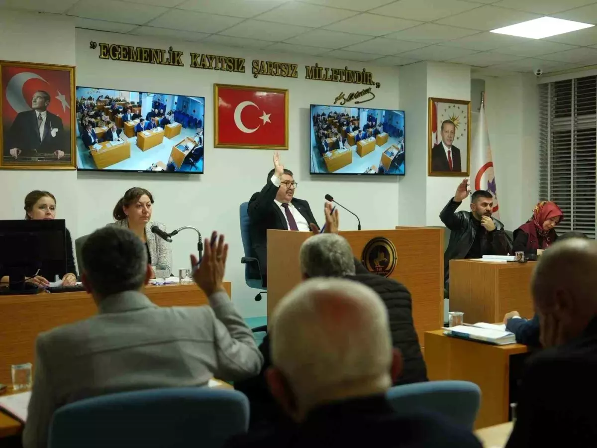 Düzce Belediye Meclisi 2025\'in son toplantısını yaptı