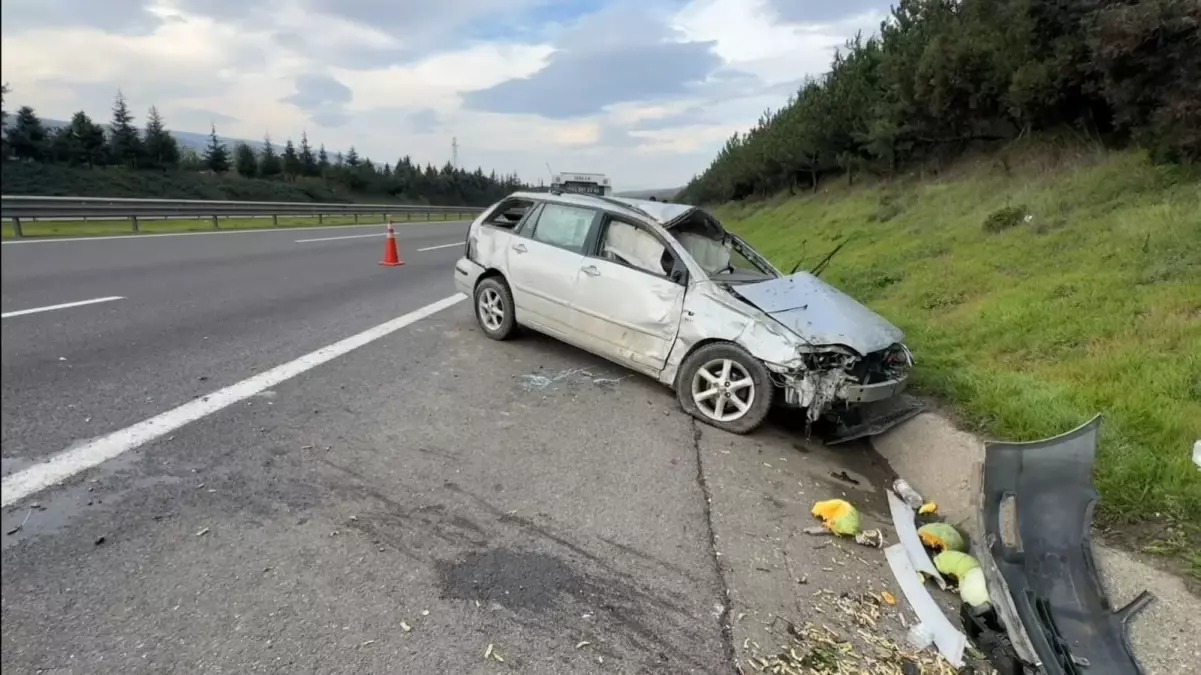 Düzce\'de Takla Atan Araçta İki Yaralı