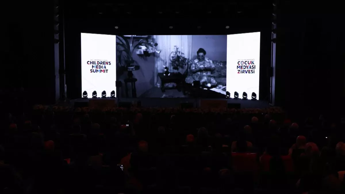 Emine Erdoğan, TRT Uluslararası Çocuk Medyası Zirvesi\'ne katıldı