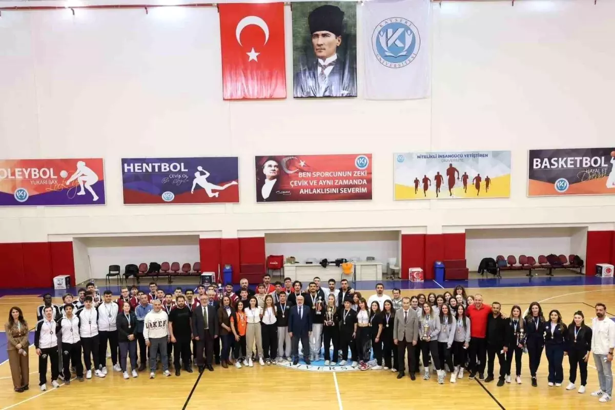 Kayseri\'de Basketbol Şampiyonası Tamamlandı