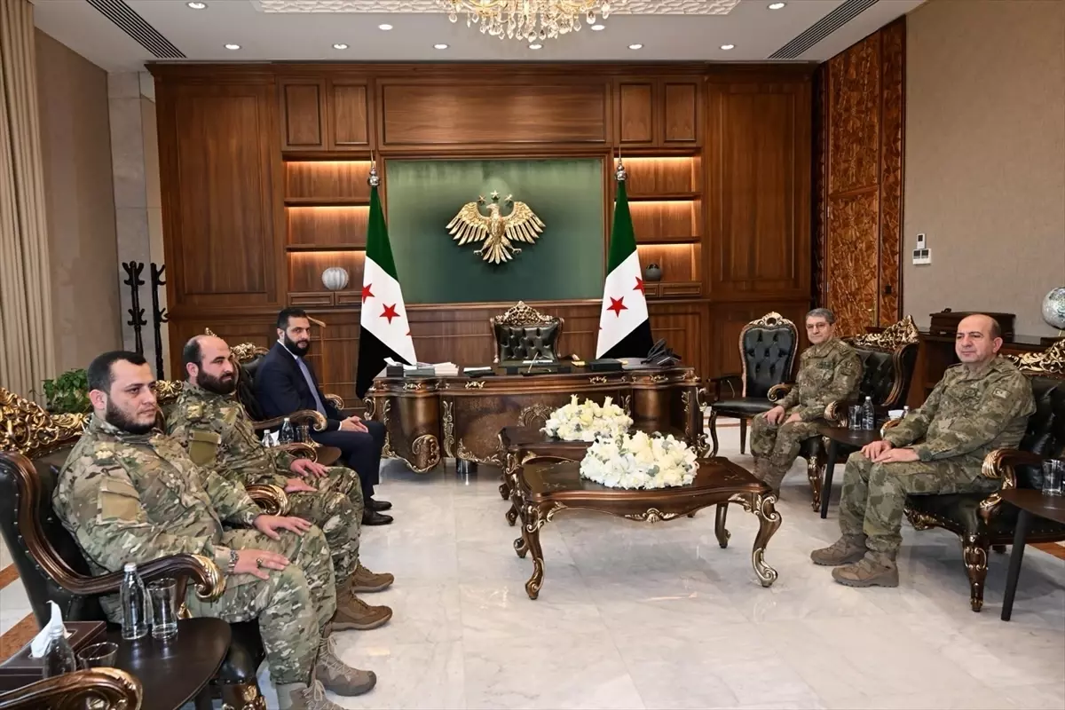 Bayraktaroğlu, Suriye Cumhurbaşkanı ile Görüştü