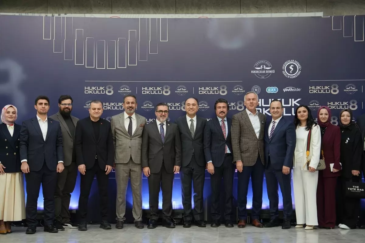 Hukuk Okulu 8. Kez Başladı