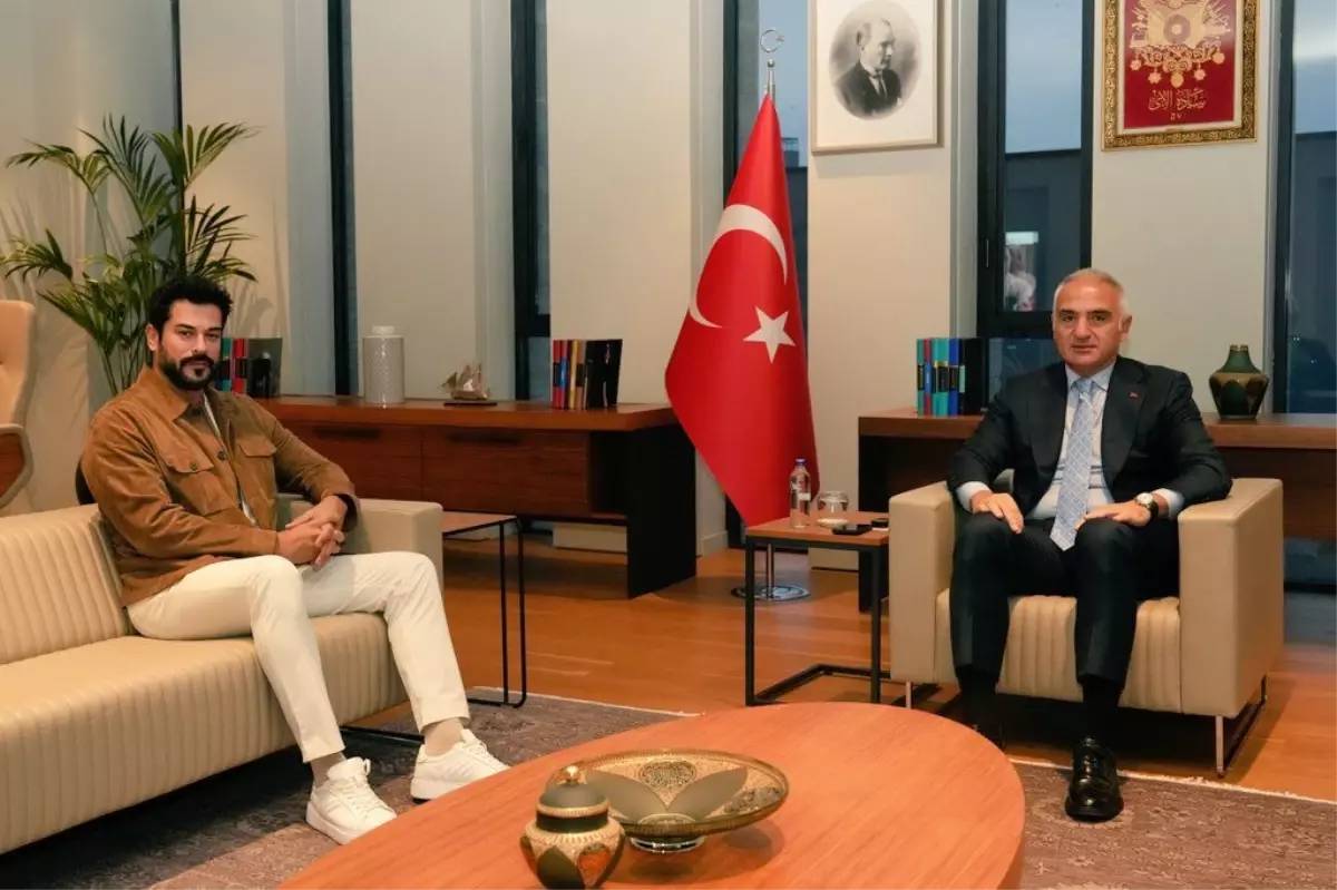 Bakan Ersoy ve Burak Özçivit\'ten İşbirliği