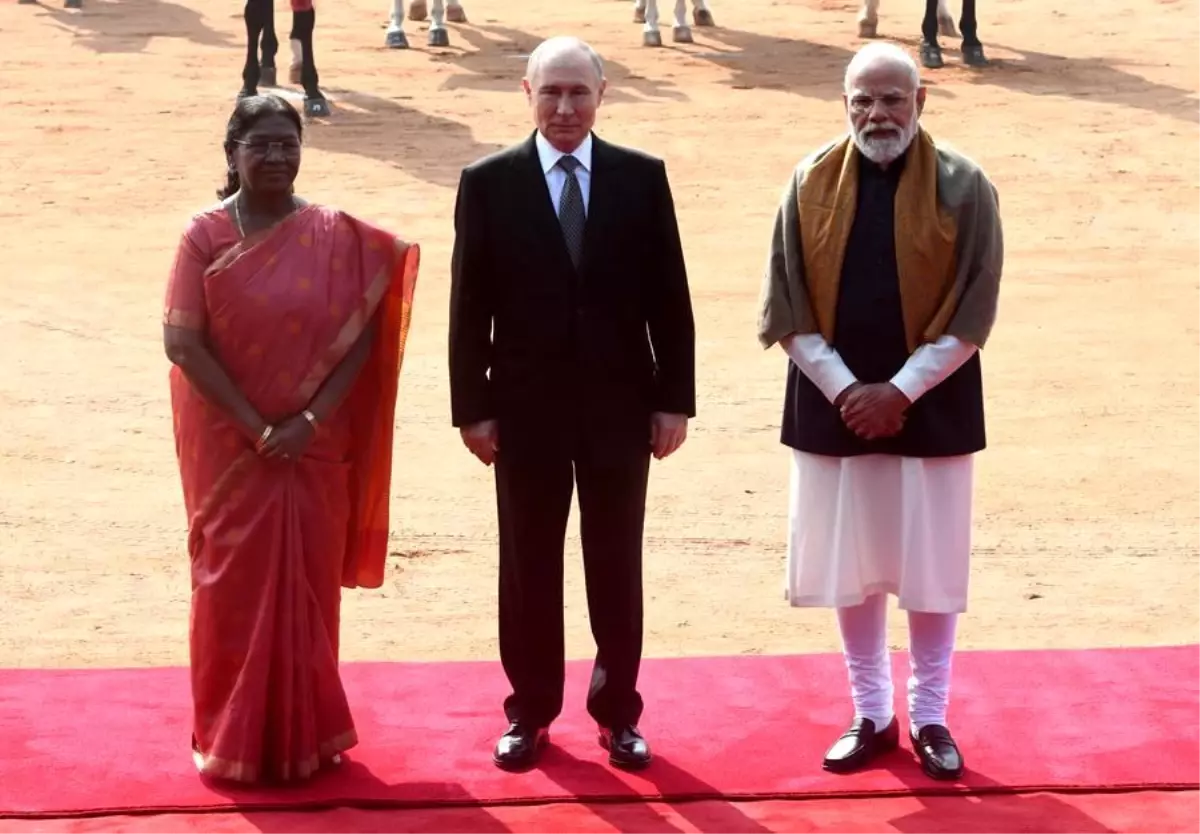 Putin: Rusya ve Hindistan BRICS için Birlikte Çalışıyor