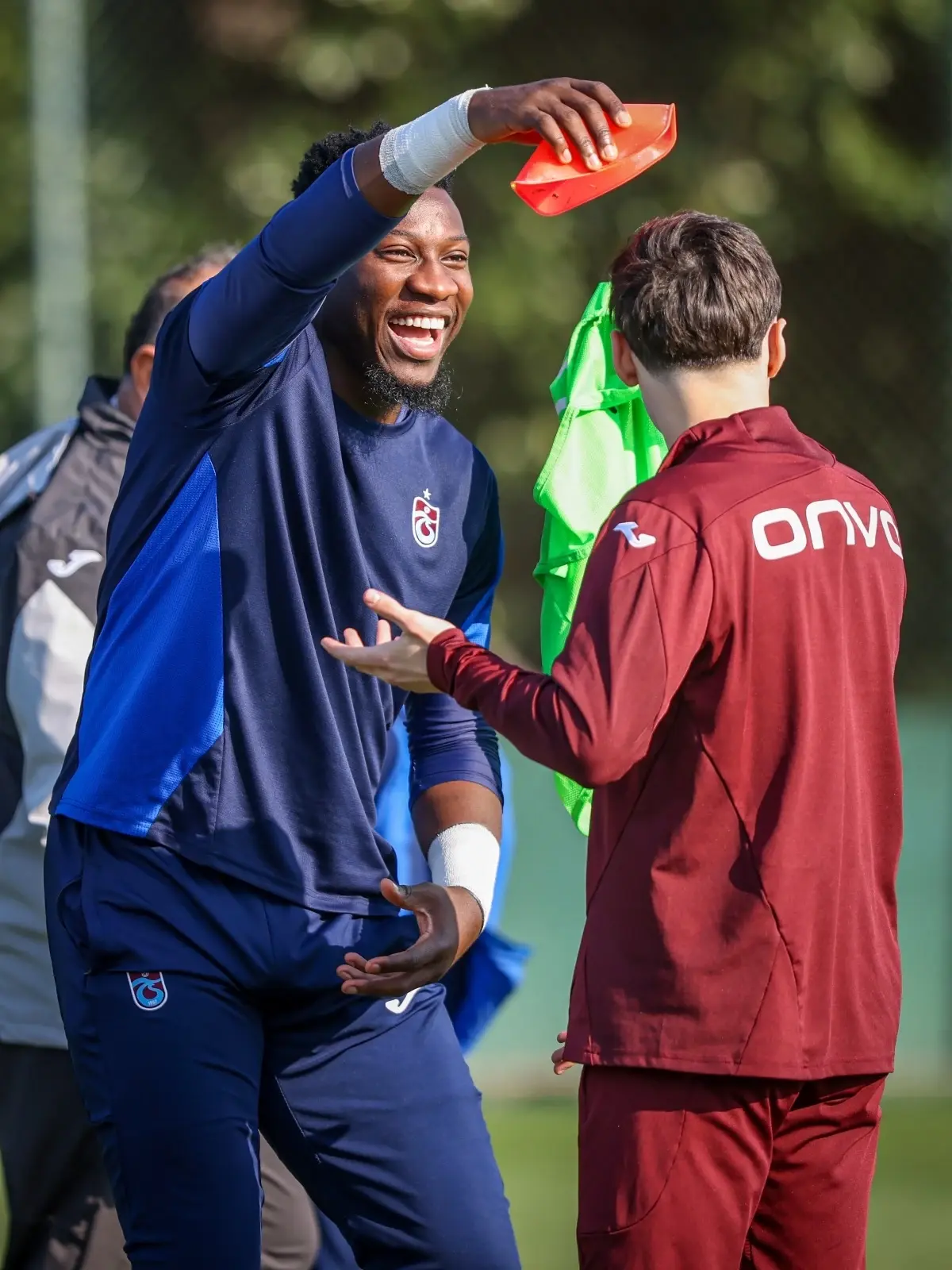 Trabzonspor 7 eksikle Göztepe\'ye gidiyor