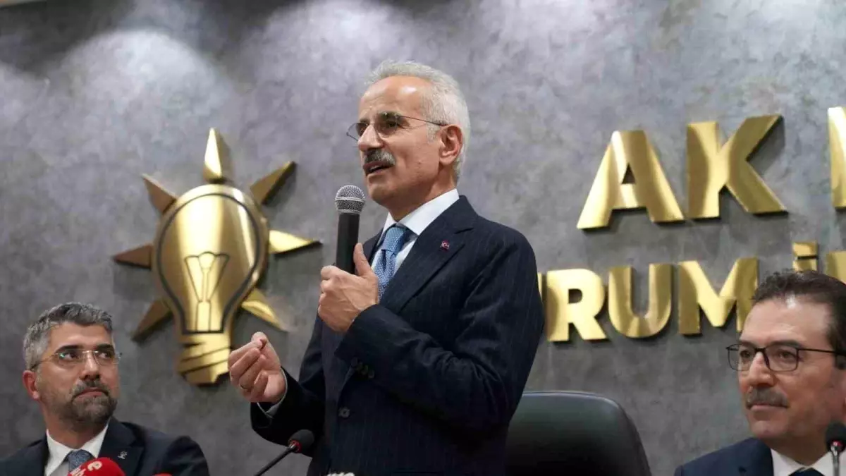 Ulaştırma ve Altyapı Bakanı Abdulkadir Uraloğlu; "Erzurum\'un ben de ayrı bir yeri vardır"