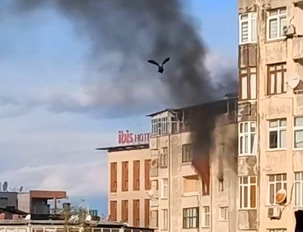 Adana\'da Apartman Yangını Kontrol Altına Alındı