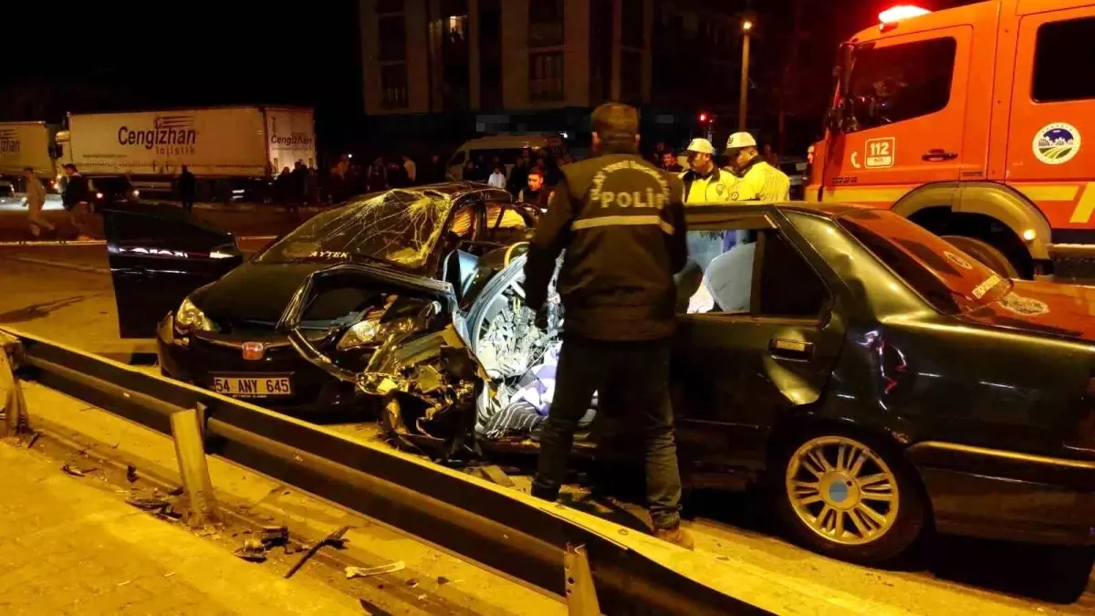 Hendek\'te Trafik Kazası: Ölü Sayısı 2\'ye Yükseldi