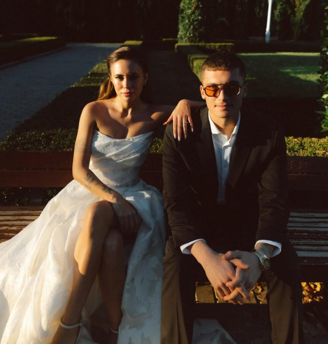 Fenerbahçe'nin eski yıldızı Lincoln Henrique'nin üvey kızı, Türk futbolcuyla evlendi Fenerbahçe'nin eski yıldızı Lincoln Henrique'nin üvey kızı, Türk futbolcuyla evlendi