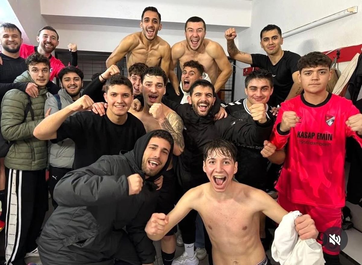 Karaköyspor Liderliğini Sürdürüyor