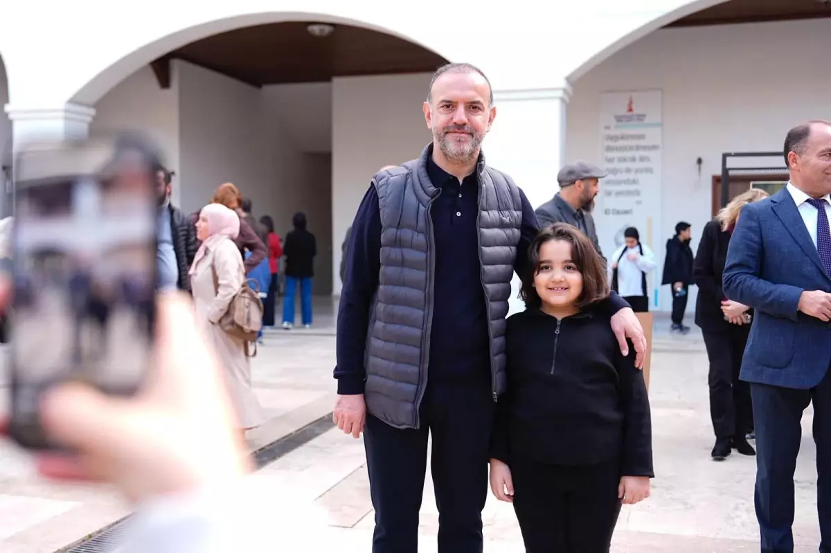 Gençlerden Karma Resim Sergisi Açıldı