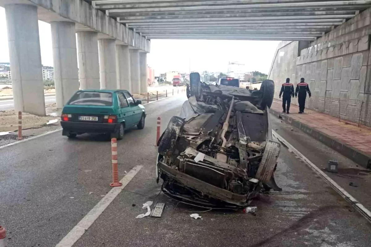 Mersin\'de Otomobil Takla Attı: Sürücü Yaralı