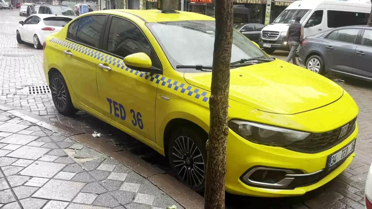 Zeytinburnu\'nda Taksici Bıçaklandı