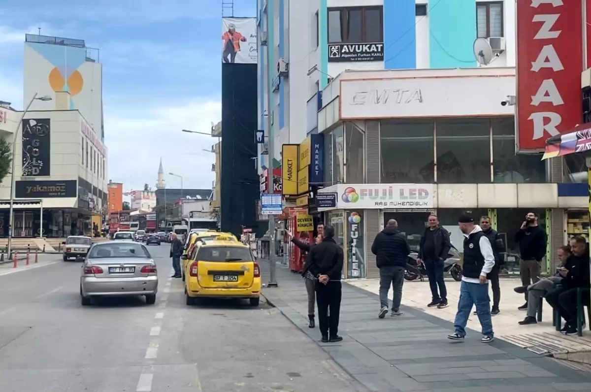 Antalya\'da 4,9 Büyüklüğünde Deprem