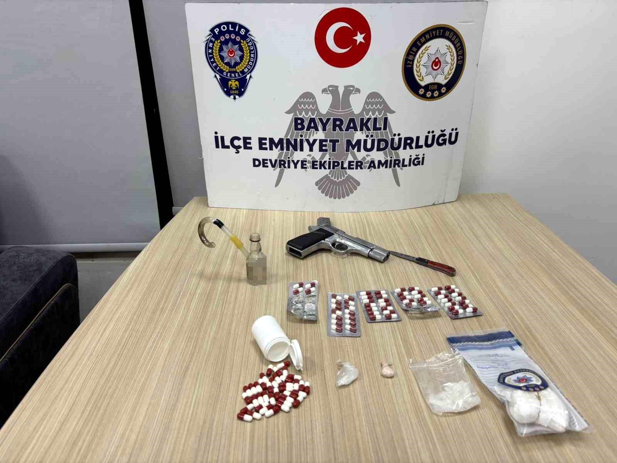 İzmir\'de Uyuşturucu Operasyonu
