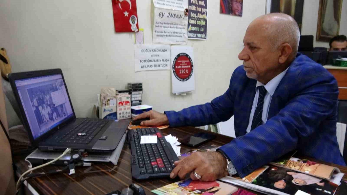 70 Yaşındaki Fotoğrafçı 55 Yıldır Mesleğine Sadık