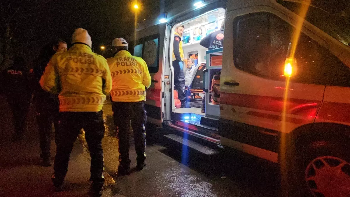 Çorum\'da otomobil kazası: 3 yaralı