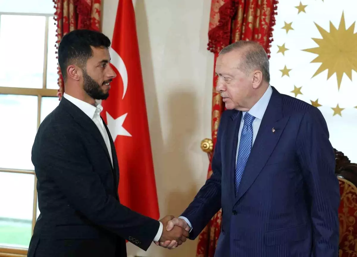 Cumhurbaşkanı Erdoğan, Oscar ödüllü Filistinli yönetmen Basel Adra\'yı kabul etti