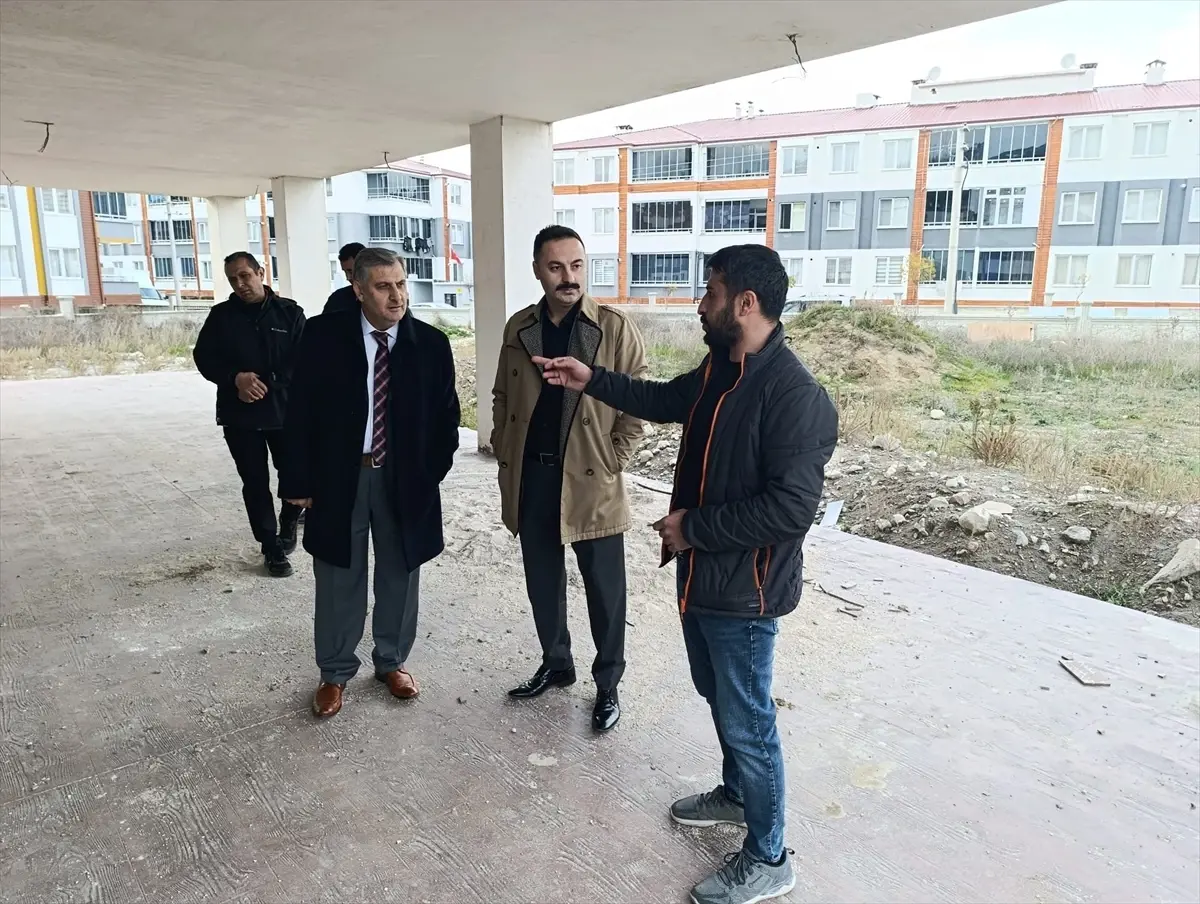 Kaymakam Ayvat\'tan Cami İncelemesi