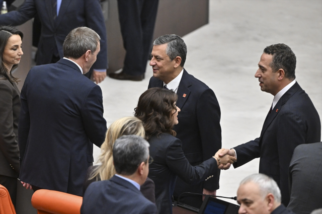 İmralı gerginliği sonrası TBMM'de dikkat çeken görüntü