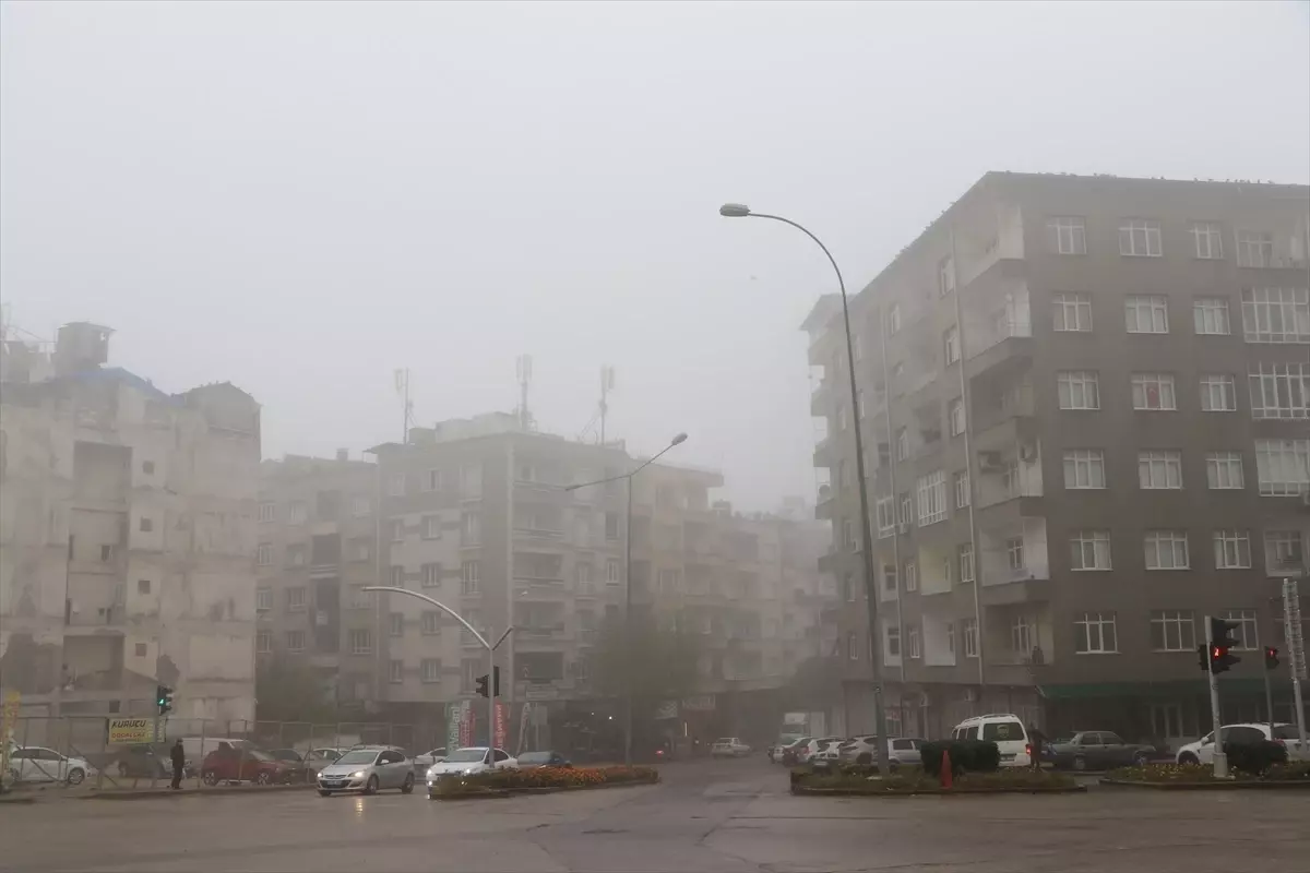 Kilis\'te Yoğun Sis Yaşamı Etkiledi