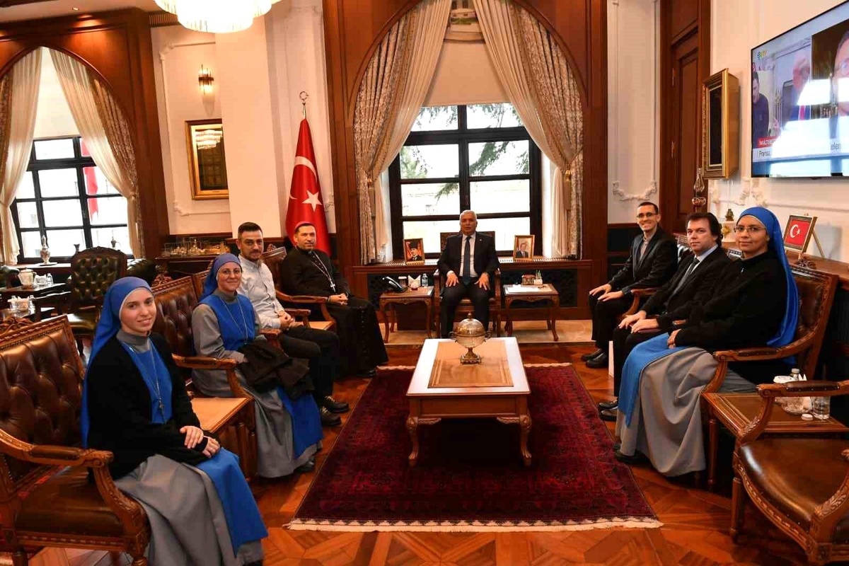 Trabzon Valisi Episkopos\'u Ağırladı