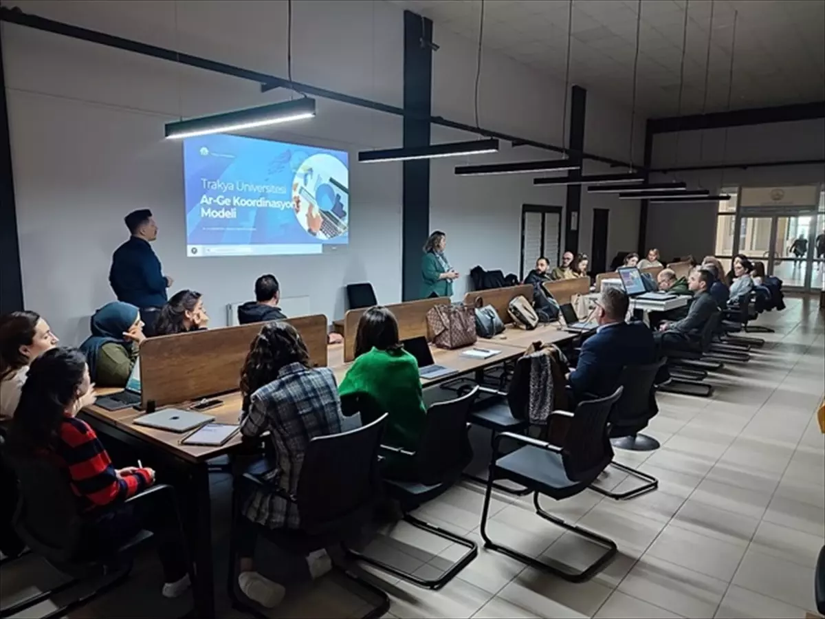 Trakya Üniversitesinde Proje Geliştirme Eğitimi
