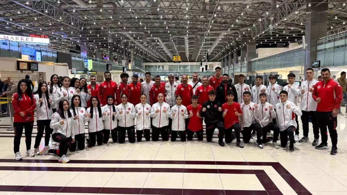 Türk boksörler şampiyonluk için Avrupa yolunda