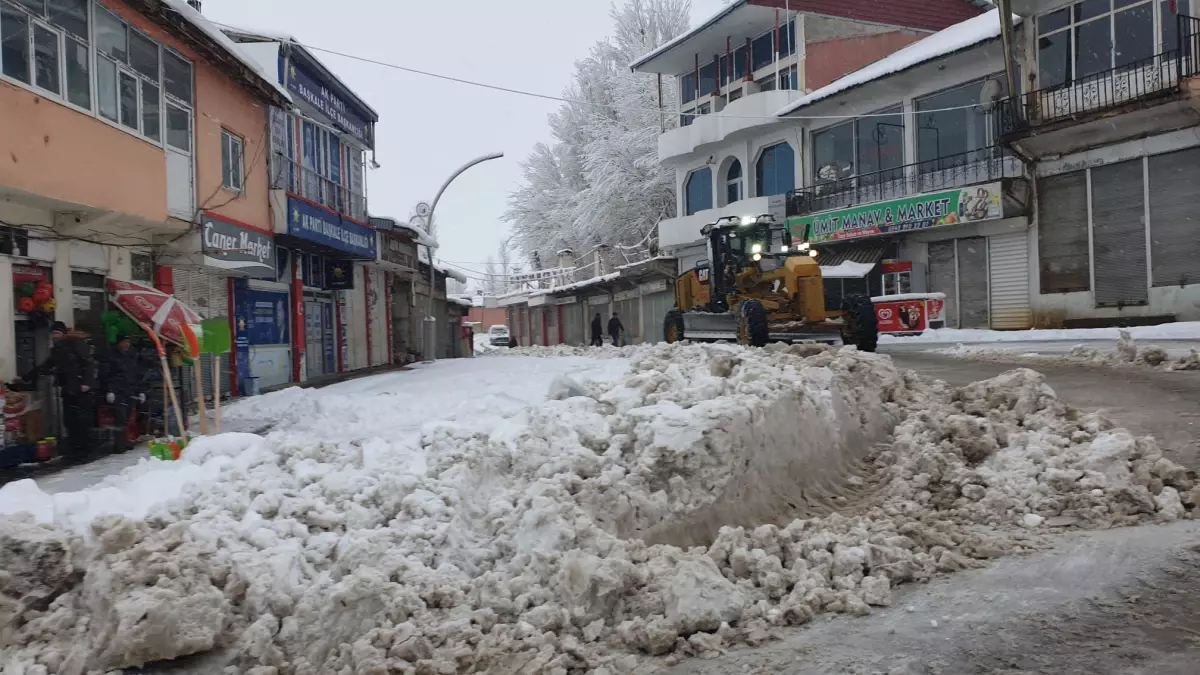 İllerden peş peşe haberler! Çok sayıda yol ulaşıma kapandı
