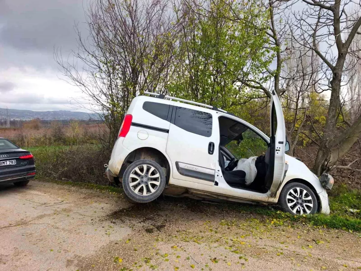 İnegöl\'de Kaza: 4 Yaralı