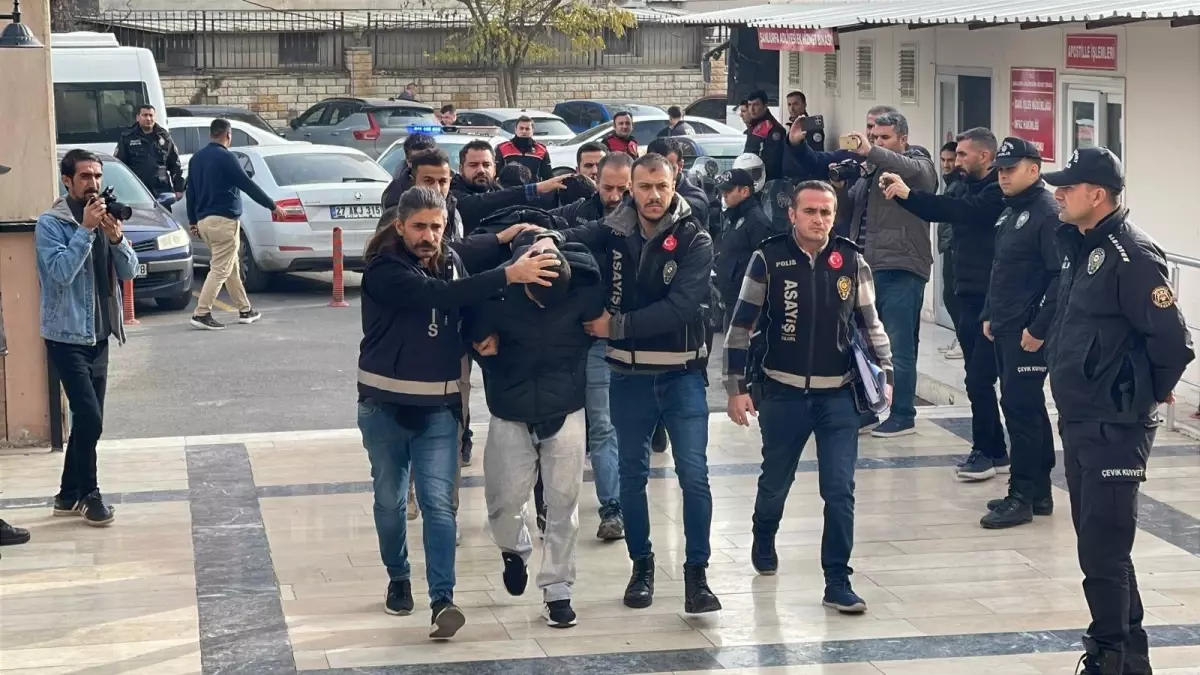 Şanlıurfa\'da Silahlı Saldırılar: 4 Şüpheli Adliyeye Sevk Edildi