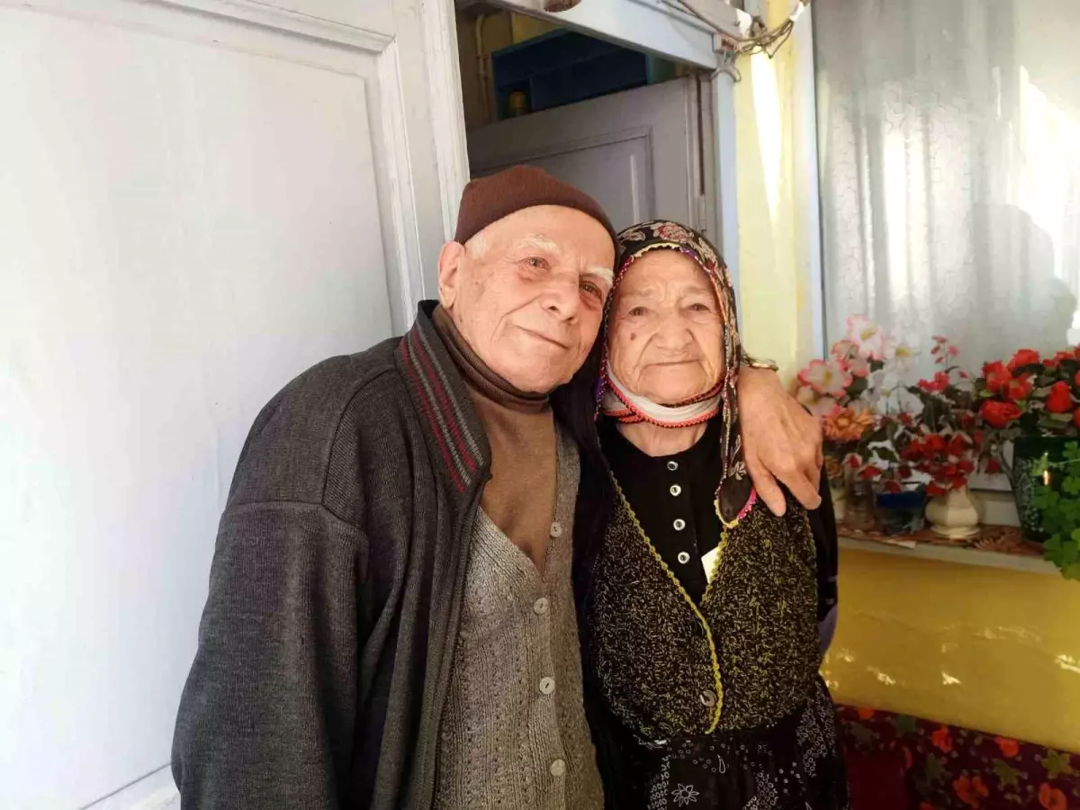 93 Yaşındaki Adam TOFAŞ\'ını Gözyaşlarıyla Uğurladı