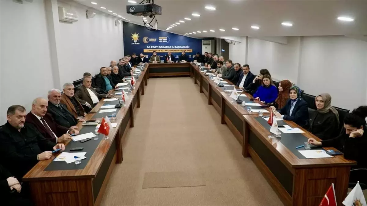 AK Parti Sakarya İl Başkanlığı Değerlendirme Toplantısı yapıldı