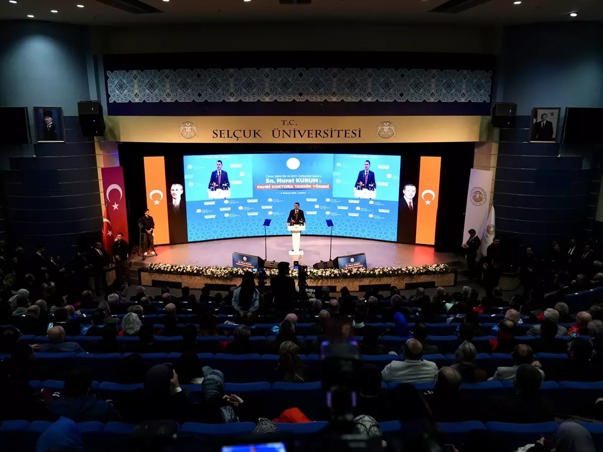 Bakan Kurum\'a, mezun olduğu Konya\'daki üniversitede fahri doktora unvanı verildi