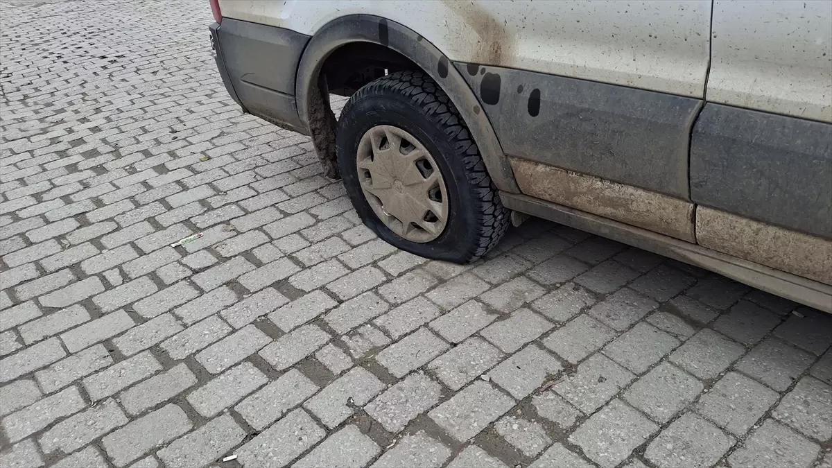 Beypazarı\'nda Araç Lastikleri Kesildi