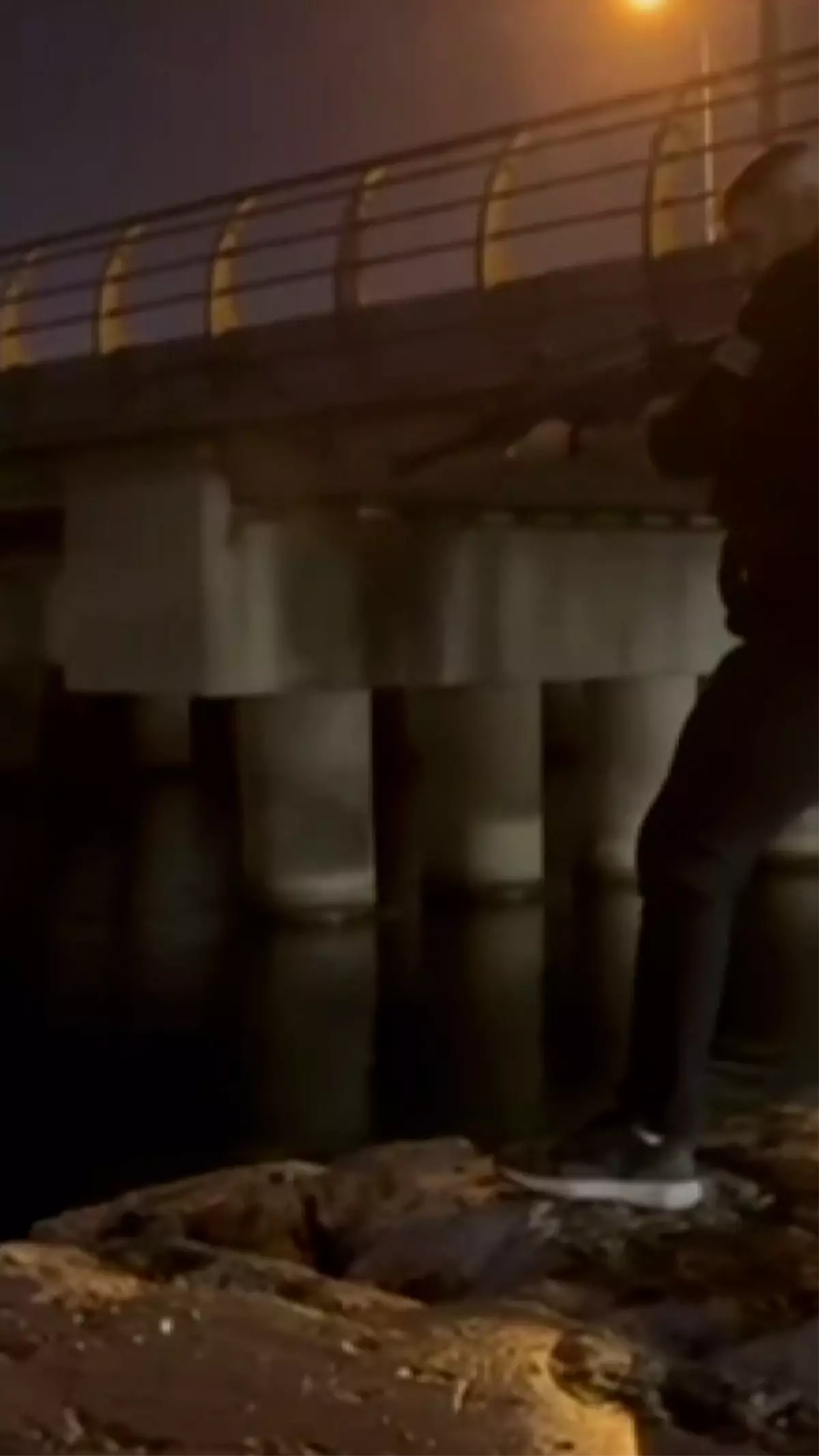 Denize ateş edip "Ses terapisi" notuyla paylaşan şahıs için ekipler harekete geçti