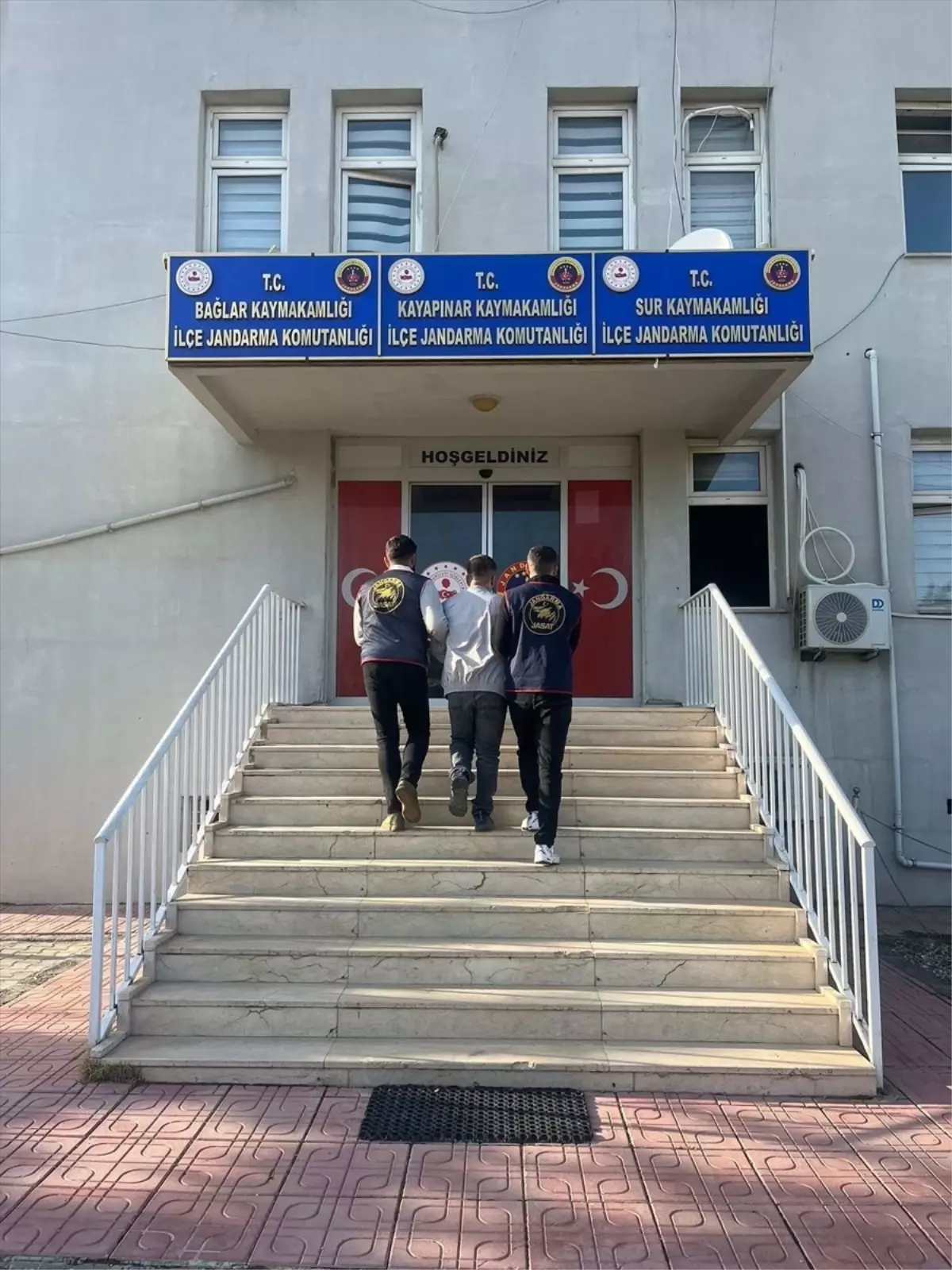 Diyarbakır\'da 120 Aranan Yakalandı