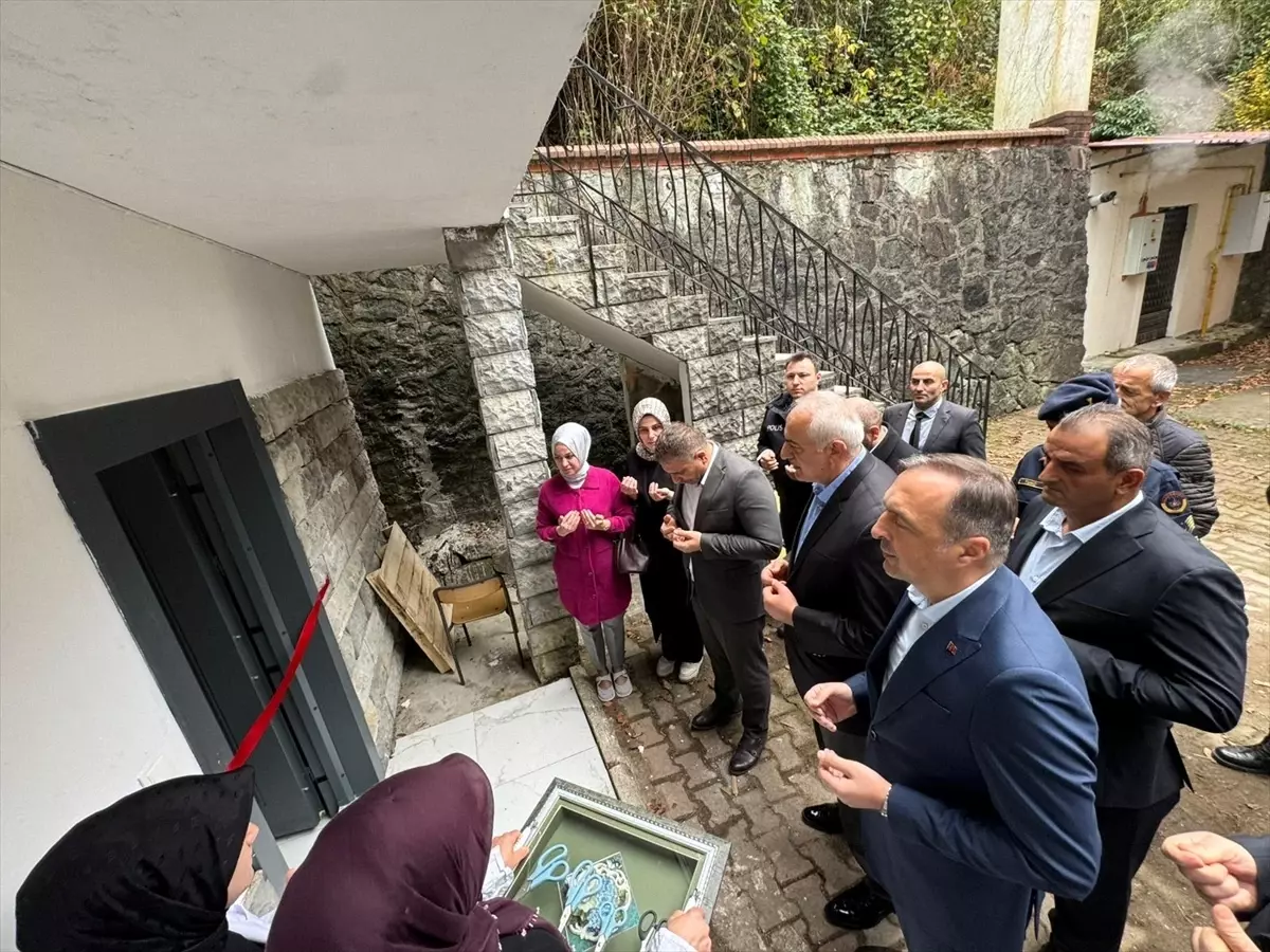 Hayrat\'ta Kadınlara Meslek Eğitimi Kursları Açıldı