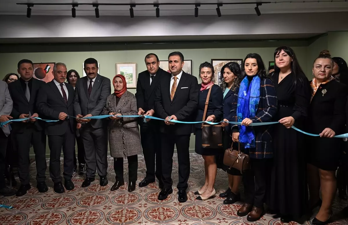 Öğretmenlerden Soykırımla Mücadele Sergisi