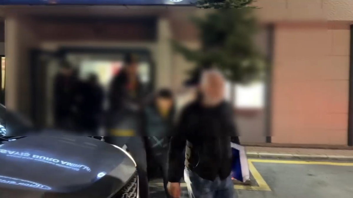 Fatih\'te Uyuşturucu Operasyonu: 7 Gözaltı