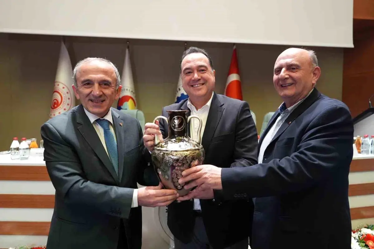 Manisa TSO Başkan Dutlulu\'yu ağırladı