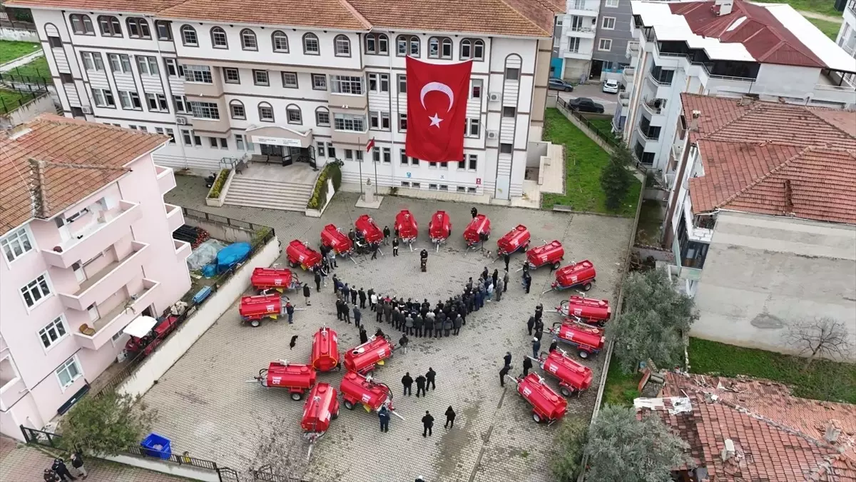 Osmaneli\'nde Yangın Söndürme Tankerleri Dağıtıldı