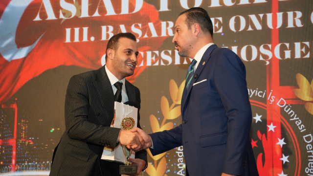 Park of İstanbul Yönetim Kurulu Başkanı Burak Memişoğlu'na 'Yılın Öne Çıkan İş İnsanı-Üstün Başarı Ödülü' Park of İstanbul Yönetim Kurulu Başkanı Burak Memişoğlu'na 'Yılın Öne Çıkan İş İnsanı-Üstün Başarı Ödülü'