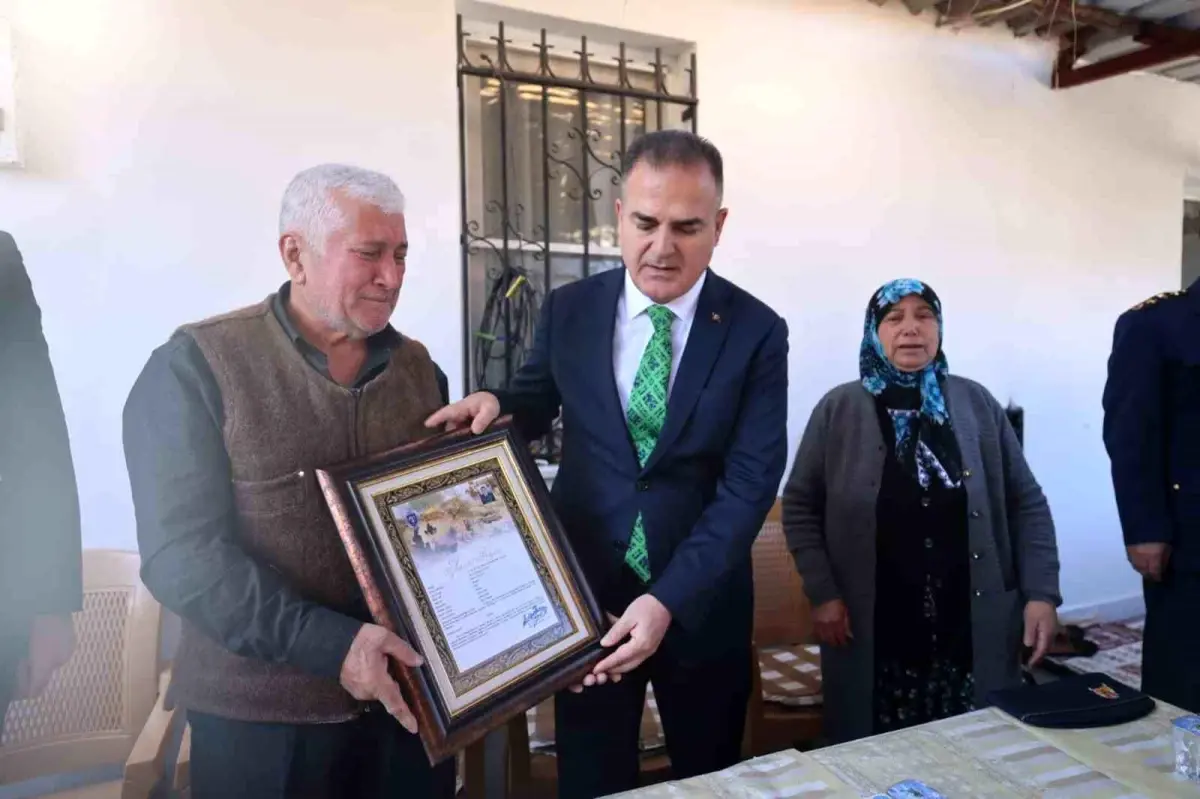 Şehit Kuran\'ın ailesine şehadet belgesi verildi