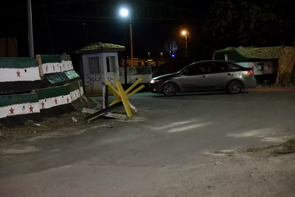 Şam\'da Askeri Havaalanına Saldırı