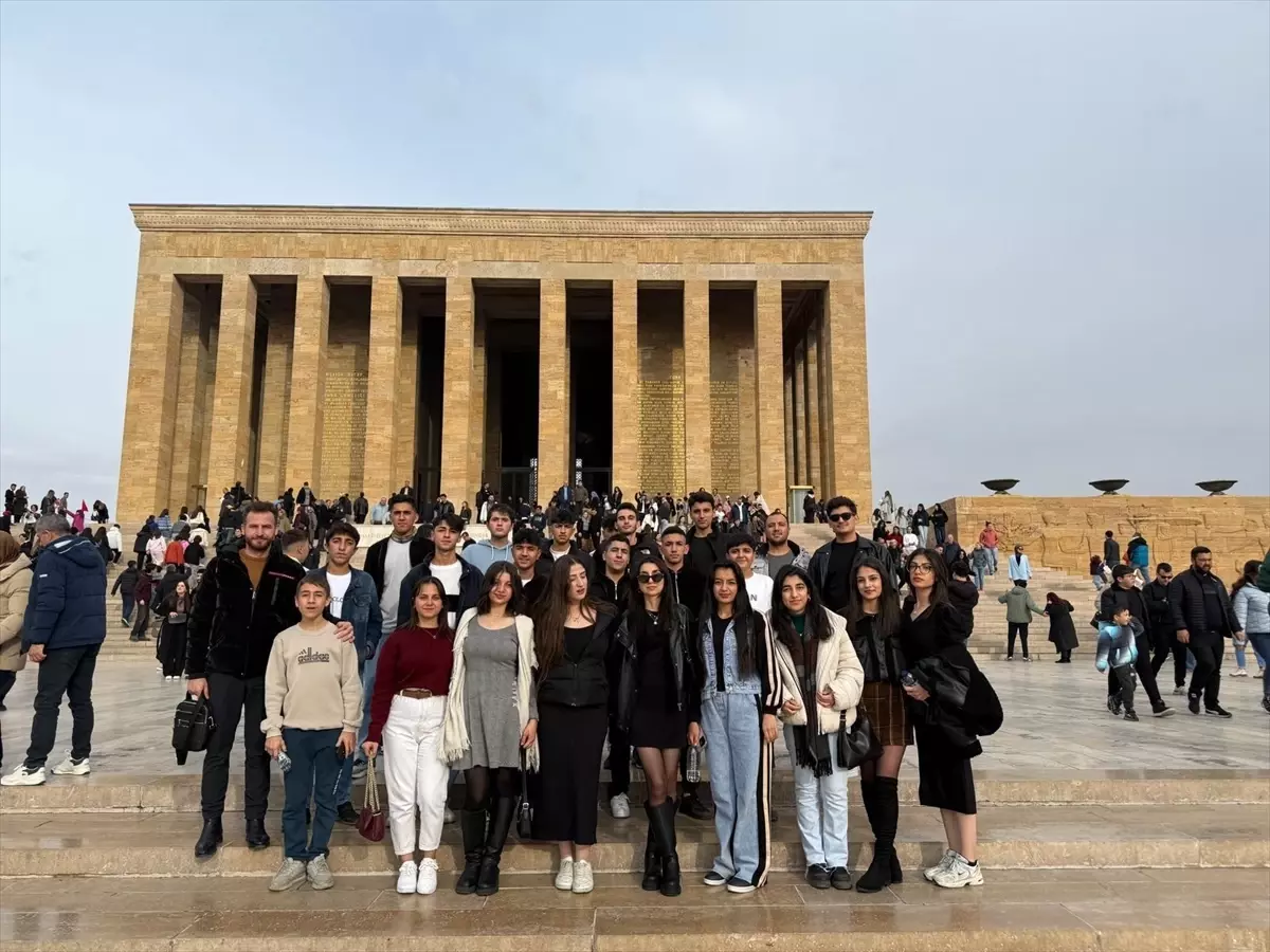 Hakkari\'den Öğrencilere Ödül Gezisi